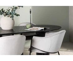 Venture Design Valgomojo stalas ir kėdžių komplektas Isolde valgomojo stalas ir Evelina valgomojo kėdė 180x75 cm juoda