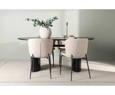 Venture Design Valgomojo stalo ir kėdžių komplektas Isolde valgomojo stalas 180x75 cm juodas Modesto valgomojo kėdė smėlio spalvos MDF Bouclé