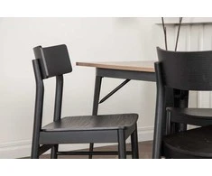 Venture Design Valgomojo stalo ir kėdžių komplektas Tempe valgomojo stalas ir Montros valgomojo kėdė juoda ir riešutmedžio MDF ir kaučiukmedis