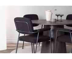 Venture Design Valgomojo stalo ir kėdžių komplektas Lanzo valgomojo stalas ir Yesterday valgomojo kėdė 120 cm rudos ir juodos spalvos MDF ir bouclé