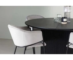 Venture Design Valgomojo stalo ir kėdžių komplektas Matilda valgomojo stalas ir Evelina valgomojo kėdė 130 cm juoda ir šviesiai pilka MDF ir aksomas