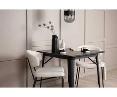 Venture Design Valgomojo stalo ir kėdžių komplektas Tempe valgomojo stalas ir Chico valgomojo kėdė juoda ir balta MDF ir bouclé