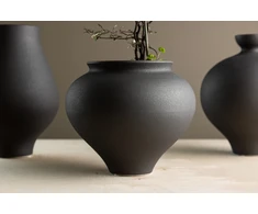 Venture Design Vaza, stovas, ø18 cm, juoda