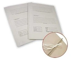 Kartoninis aplankas, A4, 4cm, su raišteliais viduje, 300g, baltos spalvos