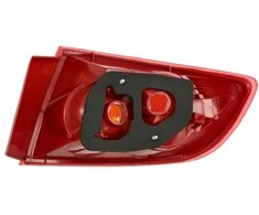 Galinis žibintas TYC Mazda 3 Sedanas 1999-2009