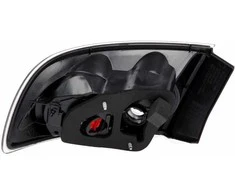 Galinis žibintas TYC Mazda 3 Sedanas 1999-2009