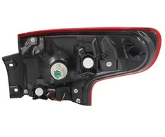 Galinis žibintas TYC Nissan Qashqai J11 2013-