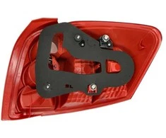 Galinis žibintas TYC Toyota Auris E15 2006-2012