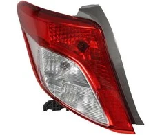 Galinis žibintas TYC Toyota Yaris III 2010-