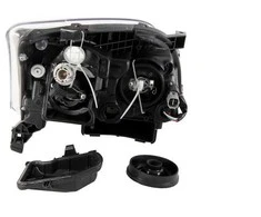 Priekinis žibintas TYC Toyota Avensis II T25 2003-2009