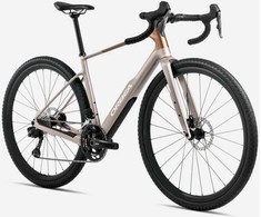 Žvyrkelis dviratis Orbea Terra M31eTEAM 1X Nickel Met Cinnamon (2026)