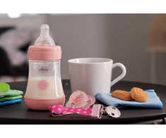 Chicco Dovanų rinkinys naujagimei su buteliuku ir čiulptuku