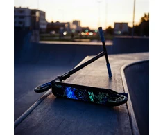 HS155 Fluorescencinis motoroleris Lion Mėlyna Nils Extreme