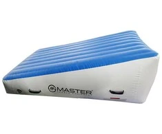 MASTERJUMP pripučiamas pakreiptas kilimėlis 180 x 120 x 20-65 cm