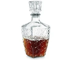 Stiklinis viskio grafinis 830 ml