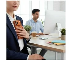 Uniq Veren iPhone 17 Pro Magclick įkrovimo dėklas - oranžinis