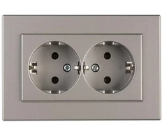 Dvivietis kištukinis lizdas VILMA XP500, metalo spalvos