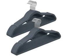 SONGMICS drabužių pakabos, aksominės, 20 vnt., 0,6 cm storio, kostiumų pakabos, striukių pakabos su neslystančiu paviršiumi, su dviem įpjovomis, 360° pasukamas kabliukas, neslystančios, juodos