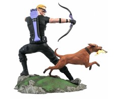 Diamond Select Marvel Gallery Comic Hawkeye + Dog Diorama statue 23cm