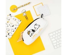 Snoopy - pliušinis pieštukų dėklas aksesuarams iš „Lazy Days“ kolekcijos
