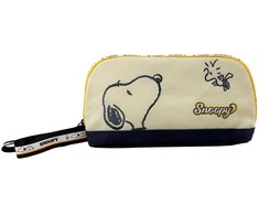 Cyp Brands Peanuts Snoopy vanity case