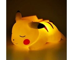 „Pokemonnemesis Now“ šviečianti Pokémono miegančio Pikachu figūrėlė