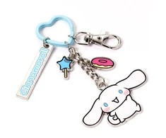 The Carat Shop Hello Kitty Cinnamoroll keychain