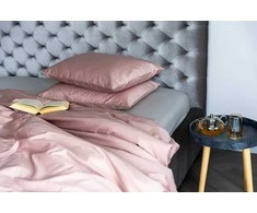 MIEGO GURU PREMIUM satino paklodė su guma “Pudra” (TC300) 90x200cm