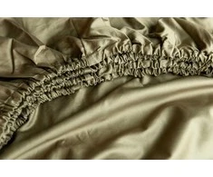 MIEGO GURU PREMIUM satino paklodė su guma “Royal Olive” (TC300) 200x220cm