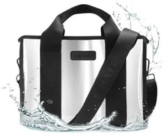 „Case-Mate Mini Travel Tote Bag“ – vandeniui atsparus kelioninis pečių krepšys (sidabrinis chromas)