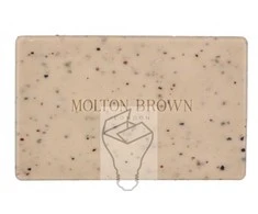 Molton Brown Re-Charge Juodas Pepper Bodyscrub Bar, 250 g