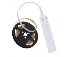 Maitinama LED juosta su judesio jutikliu 2 m