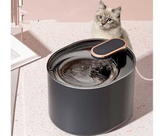 Gyvūnų automatinė vandens gertuvė 3L, juoda
