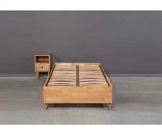 OAK BASE 120 Ąžuolinės Lovos rėmas : Apdaila - Aliejuota bespalviu linų sėmenų aliejumi, Čiužinio dydis - 120x200cm
