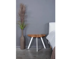 MOON TORI Baltas 70 ąžuolinis šoninis staliukas baltom kojom : Apdaila - Be apdailos, Aukštis - 50cm
