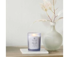 Chesapeake Bay Candle vidutinė žvakė – Serenity &amp; Calm (Lavender Thyme)