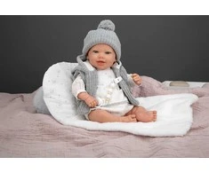 Arias Reborn lėlė kūdikis Daniela 45 cm – pilki rūbeliai, rankų darbo