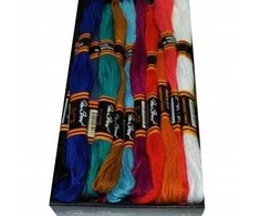 Medvilninių siuvinėjimo siūlų Muline RainBow® 24 ryškių spalvų po 8 m rinkinys