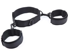 Ohmama Fetish OHMAMA Nylon Handcuffs and Adjustable Collar Set - Juodas, One Size