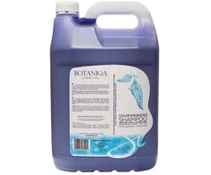 Botaniqa Show Line spalvą paryškinantis šampūnas – šviesinanti formulė baltiems ir šviesiems kailiams, 4L