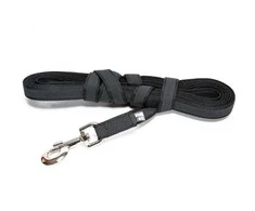 Julius K9 Color &amp; Gray Supergrip pavadėlis – juodas neslystantis treniruočių pavadėlis su rankena, 10m x 14mm