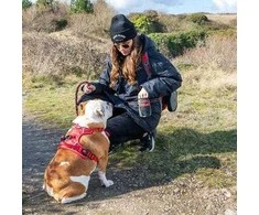 KONG Travel Pick-Up Dėtuvė – Kompaktiškas maišelių laikiklis su saugiu užtrauktuku ir spaustuku tvirtinimui