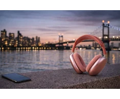 CHUNLIU YANG; Gongren north road, Yiwu, Zhejiang, China; nida@op.pl Nešiojamos belaidės ausinės su bluetooth ir su dėklu