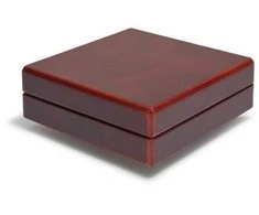 Medinė dėžutė vienai 60 mm. monetai Volterra