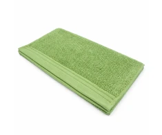 34 × 74 cm žalios spalvos medvilninis rankšluostis su dekoratyvinėmis juostelėmis
