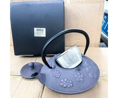 Ketaus arbatinukas su metaliniu sieteliu TR2309B