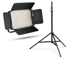 LED panelinė lempa su trikoju 600 pro KIT