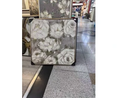 „Sidabrinis žydėjimas“ elegantiškas gėlių paveikslas, 80 × 80 cm