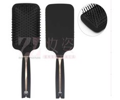 Plaukų šepetys su ergonomine rankena TR2147E
