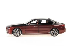 BMW i7 (G70), 2022 - 1:18 Minichamps